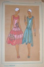 Creation Brialix : Renaissance.- Jolie robe a danser en moire de deux tons de rose, brodee de fleurs en perles roses et vertes, et points de soie bleu. La seconde robe est en moire bleu Brialix.