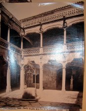 Detalle del patio de la casa de las Conchas