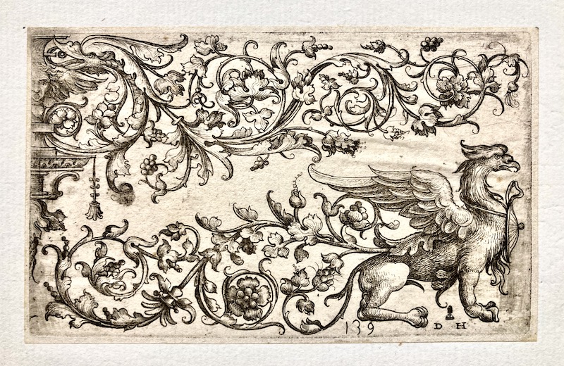 Ornamentos con Grifo